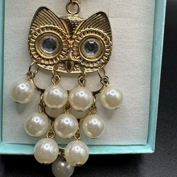 EUC Elegant Gold Owl Pendant Necklace - Picture 4 of 6